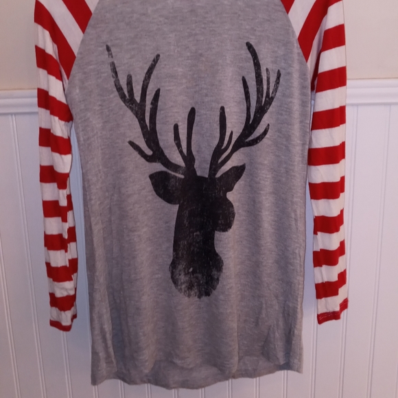 Long sleeve Holiday top - Picture 2 of 3